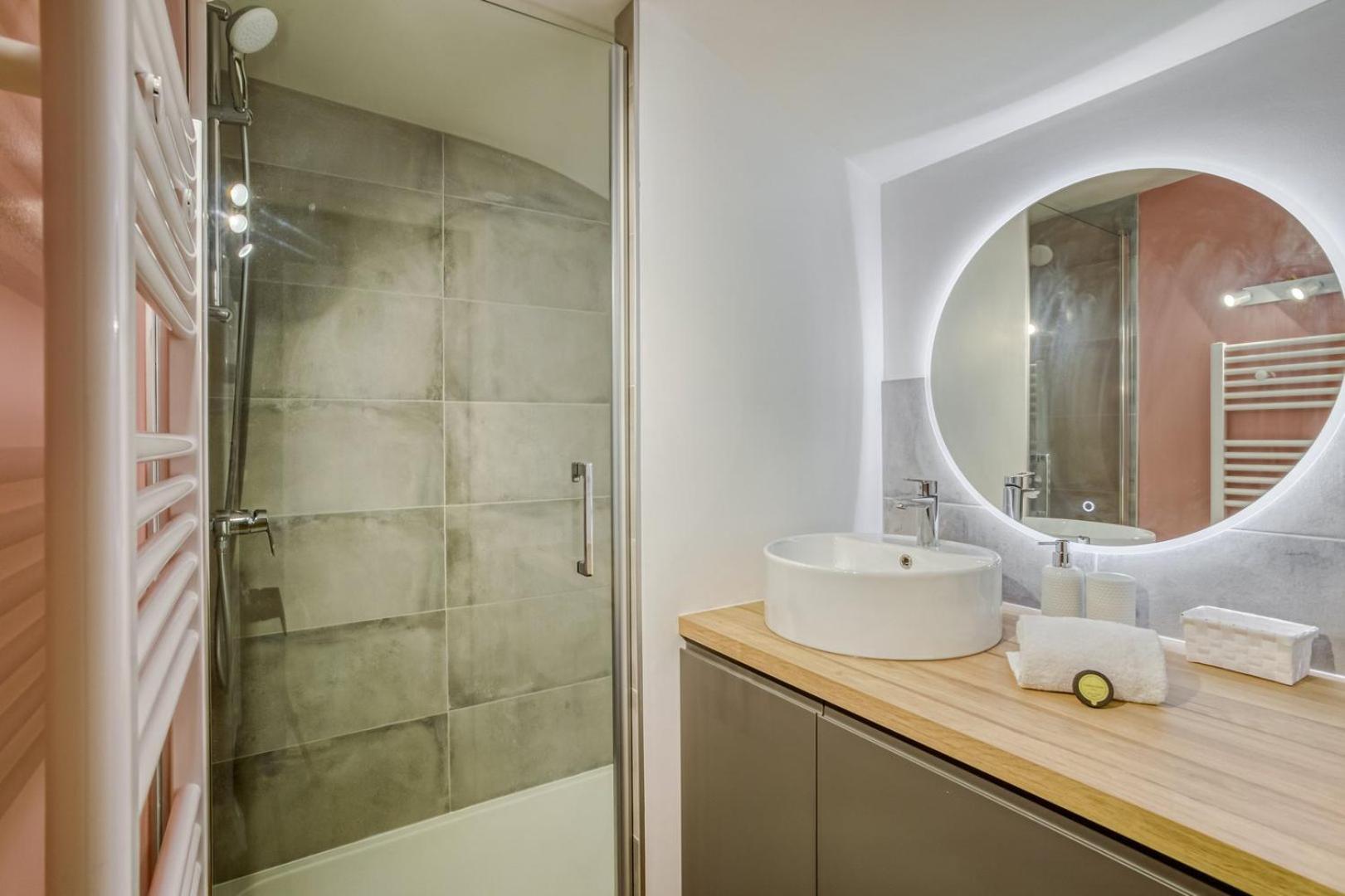 Apartmán Guestready - Sublime 2Br In The Heart Of Old Lyon Exteriér fotografie
